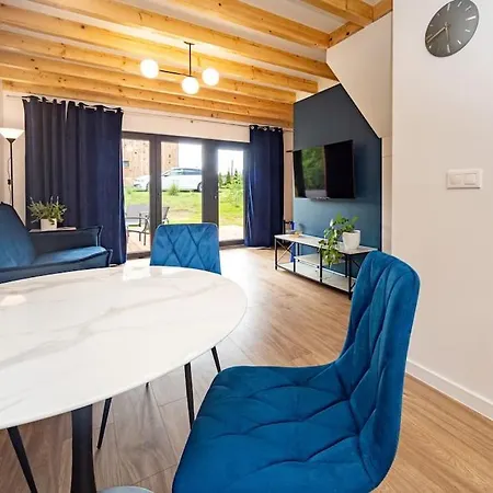 בית נופש House With Private Hot Tub-near Sea, Lakes And Forest *