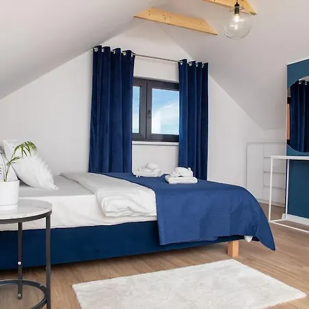 House With Private Hot Tub-near Sea, Lakes And Forest