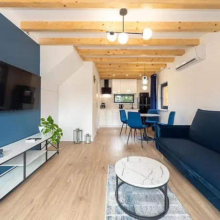 House With Private Hot Tub-near Sea, Lakes And Forest Feriehus Kołczewo